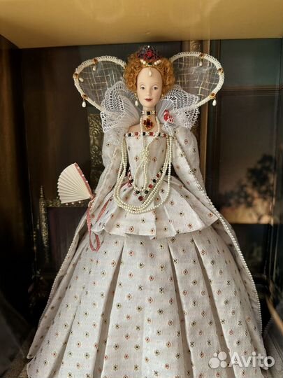 Барби королевские особы