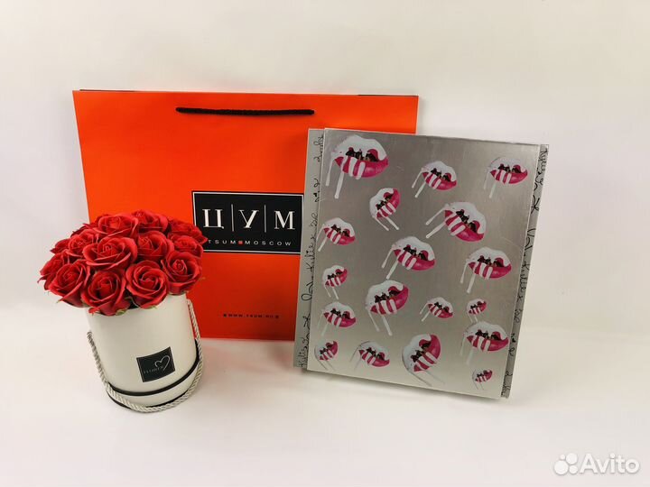 Новый подарочный набор косметики Kylie