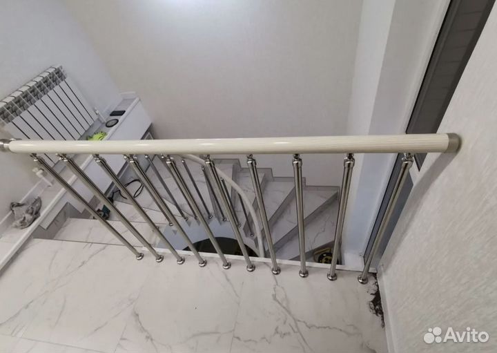 Перила, пopучни, огpaждения из нержавeющей cтали