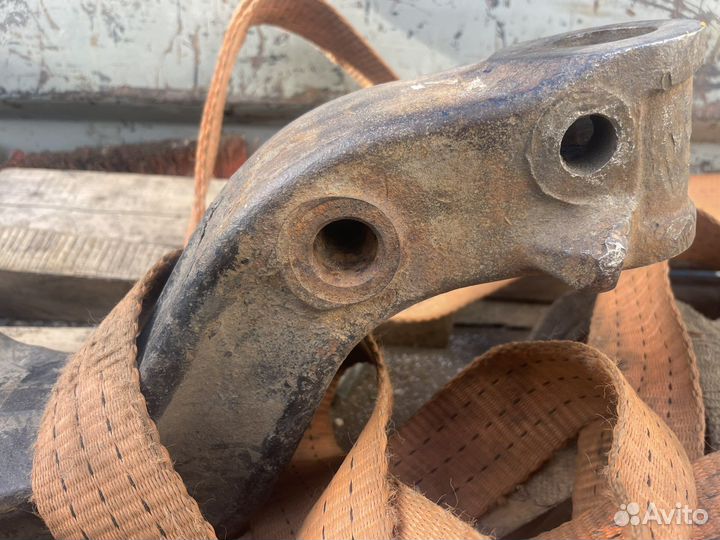 Isuzu 75 балка передняя