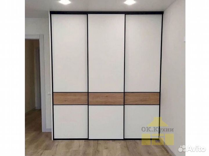 Угловой шкаф