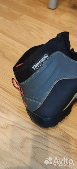 Лыжные ботинки fischer+крепление