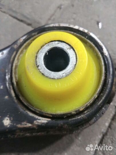 Рычаг передний левый и правый Toyota Venza