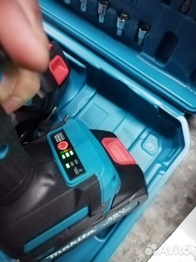 Шуруповёрт бесщеточный ударный Makita