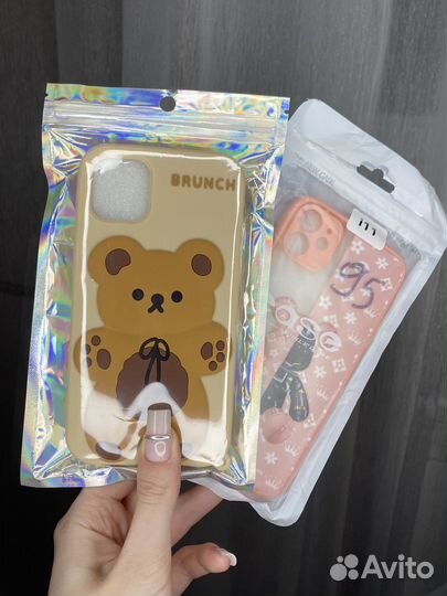 Чехлы на iPhone 11