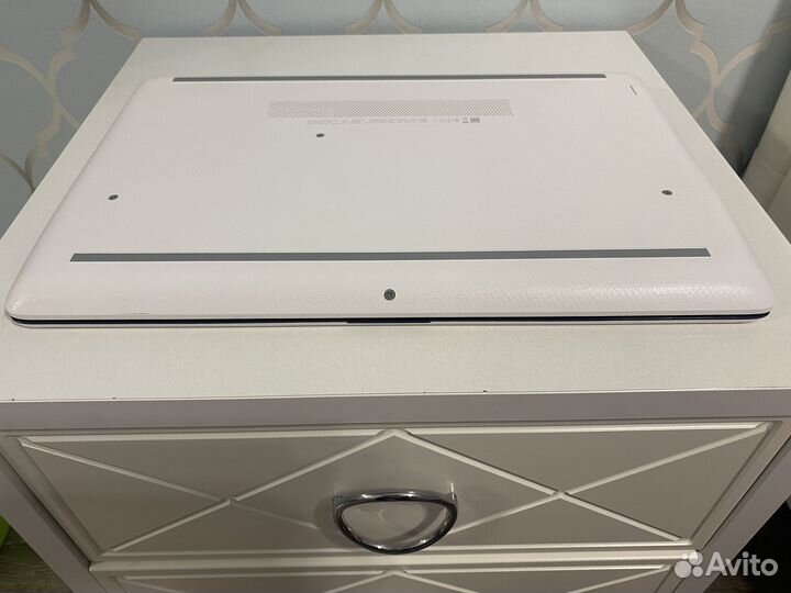 Ноутбук HP (белый) 15.6