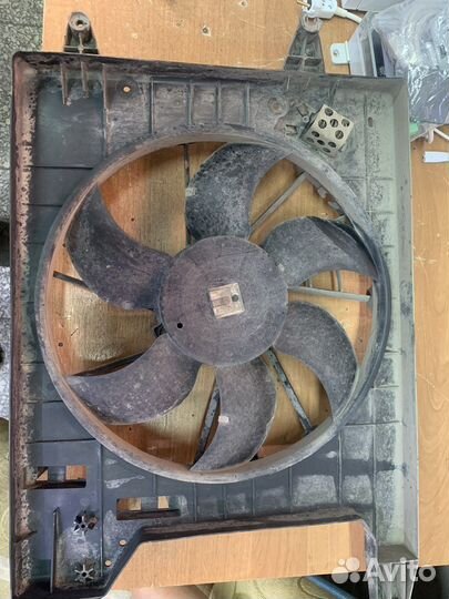 Внтилятор радиатора largus 1.6 8кл