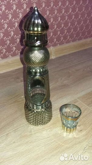 Графин с рюмками