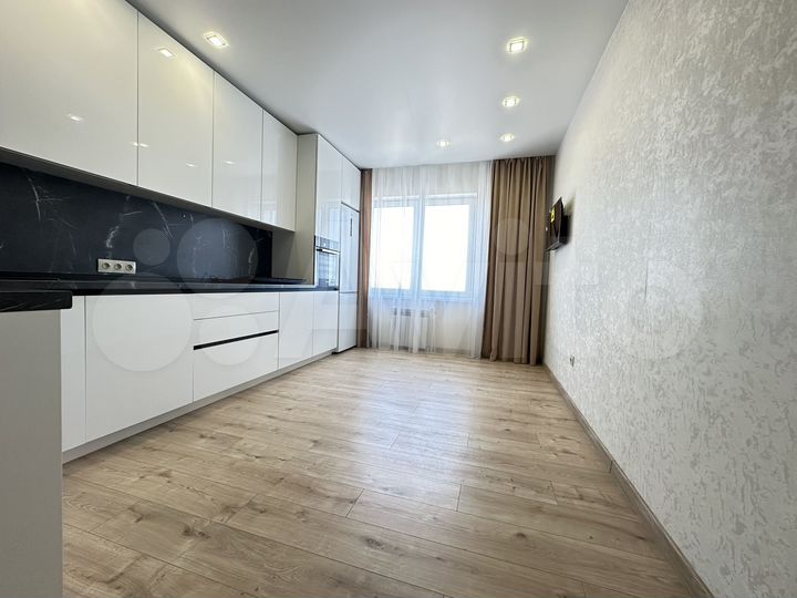 2-к. квартира, 68 м², 17/18 эт.