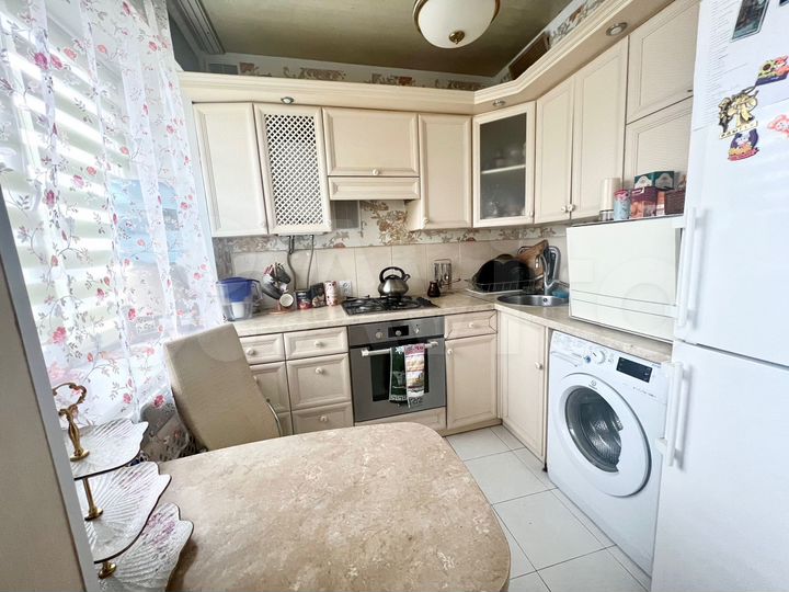 2-к. квартира, 62,5 м², 1/3 эт.