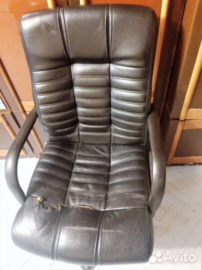Кресло Атлант экокожа премиум черная, есть дефект