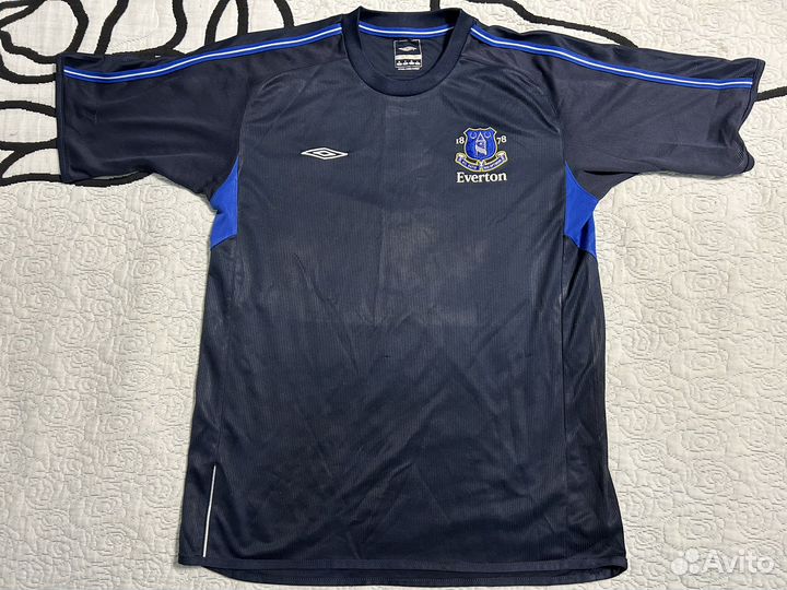 Футболки футбольных клубов и сборных