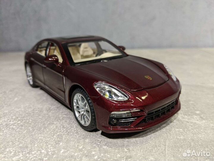 Масштабная модель Porsche Panamera
