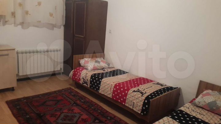 Комната 15 м² в 4-к., 1/2 эт.