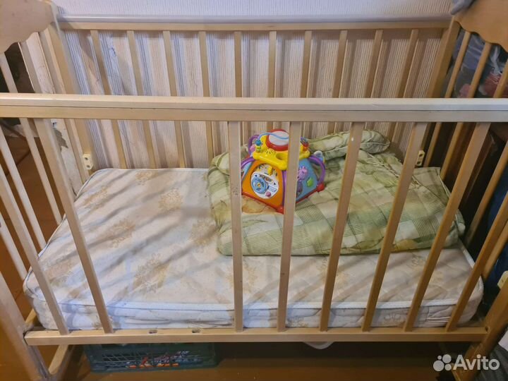 Кровать с матрасом