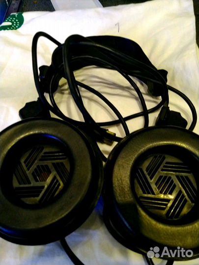 Стереонаушники