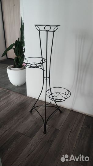 Подставка для цветов напольная