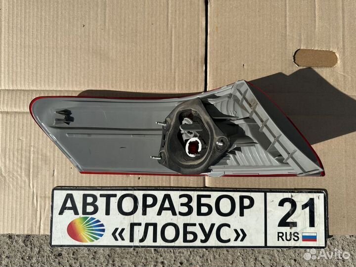 Фонарь задний правый Toyota Camry V40