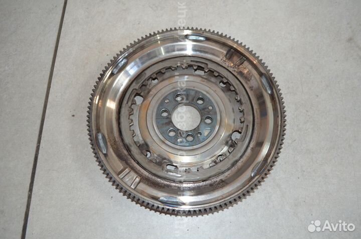 Маховик 1.2 tsi cbz 1.4 CAX Polo 5 Golf 6 Fabia 2