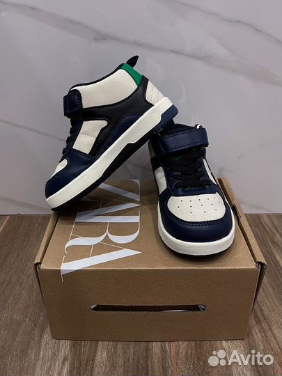 Кроссовки детские Zara 23