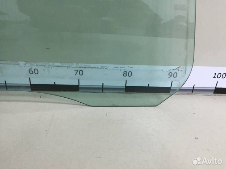 Стекло двери передней правой Ford Focus 2 DA 2005