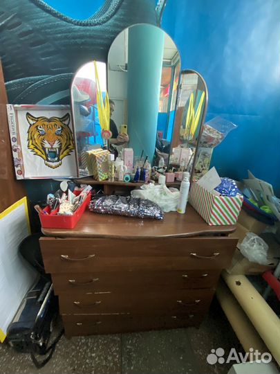 Комод с зеркалом б у