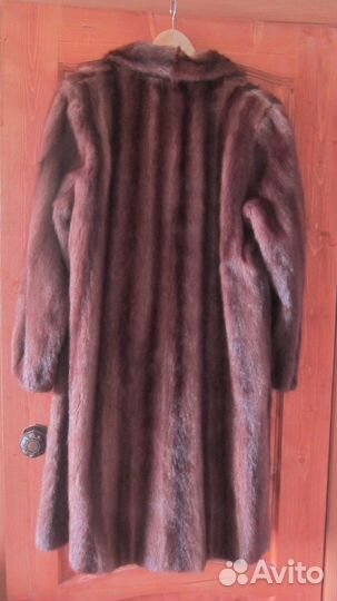 Продам шубу из енота