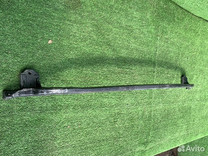 Усилитель бампера нижний Hyundai Elantra 6