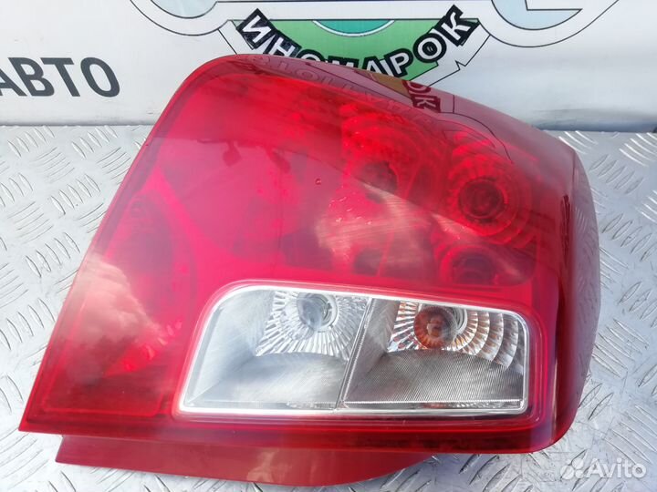 Фонарь задний левый Chevrolet Lacetti 2008г Седан