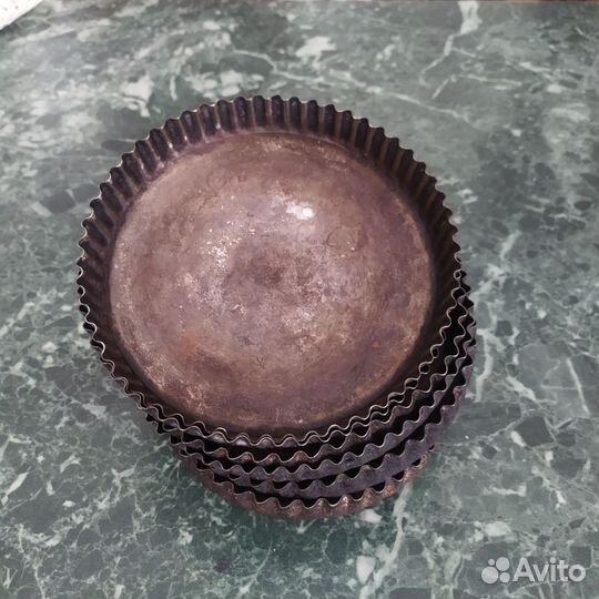 Сковороды в ассортименте б/у