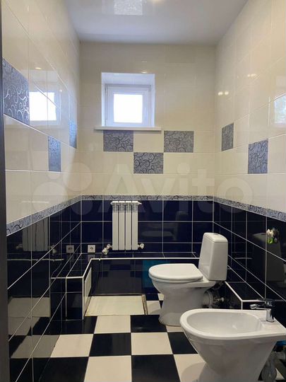 Коттедж 270 м² на участке 9 сот.