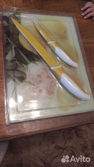 Набор ножи и доска