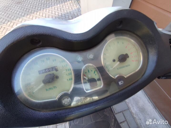 Скутер Galaxy 125