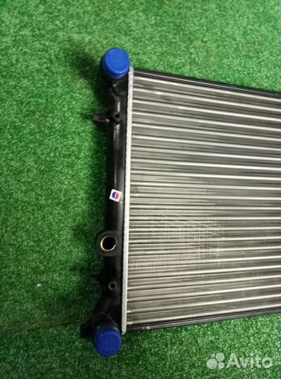 Радиатор основной VW Golf IV 1997-2003 1J0121253AM