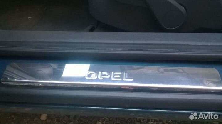 Накладки на пороги Opel Zafira (хром)