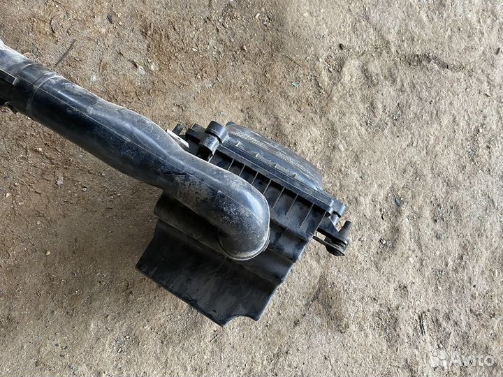 Корпус воздушного фильтра Лада Калина