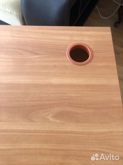 Письменный стол