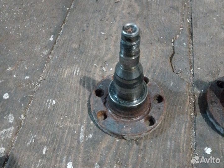 Цапфа задняя Volkswagen Golf 3