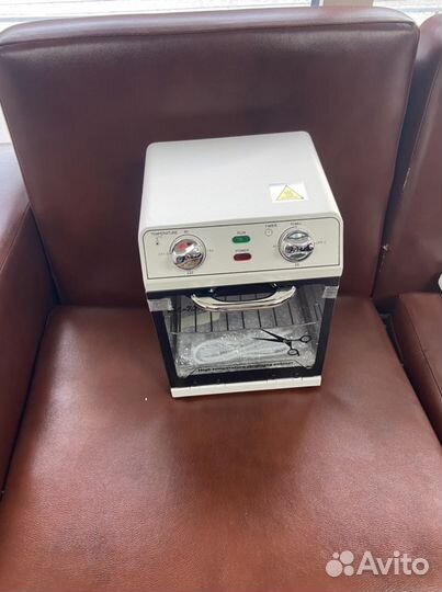 Сухожаровый шкаф для стерилизации инструментов