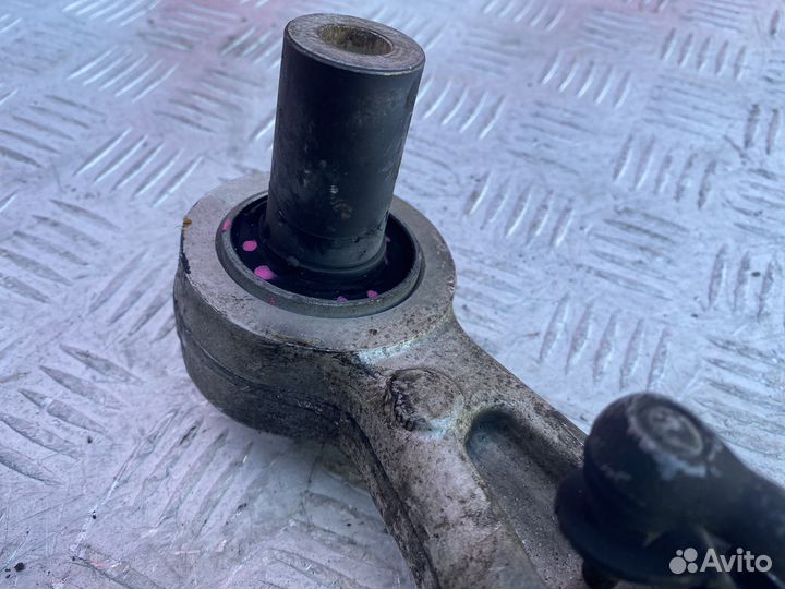 Рычаг передний верхний Lexus LS460