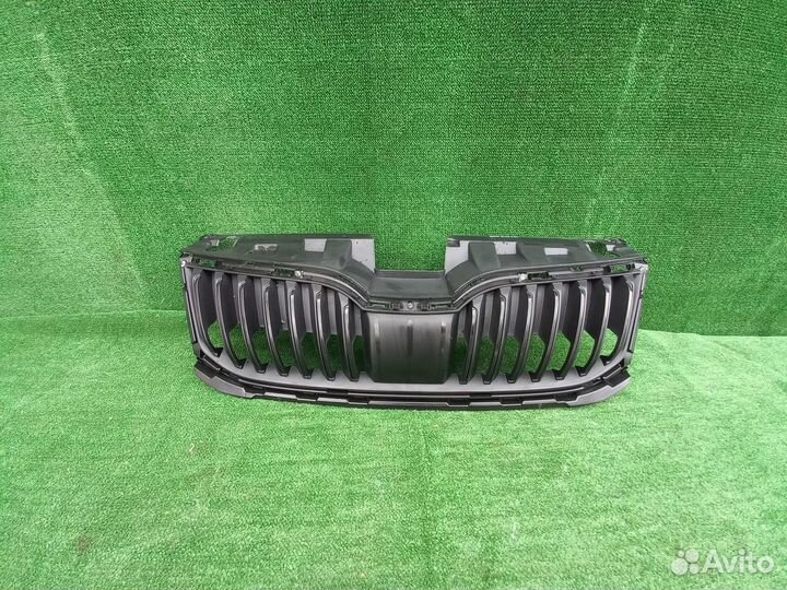 Решетка радиатора skoda octavia a7 без хрома