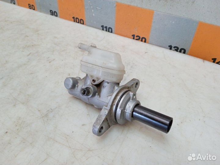 Цилиндр тормозной главный Toyota Highlander