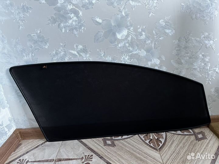 Шторки трокот Toyota Auris