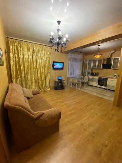 2-к. квартира, 56 м², 3/5 эт.