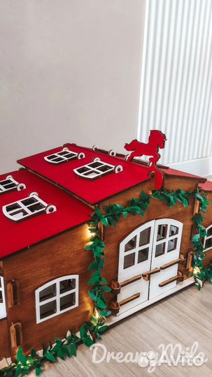 Конюшня для игрушечных лошадок