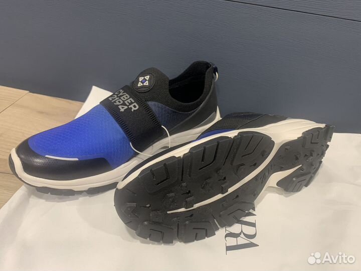 Кроссовки zara 39 новые