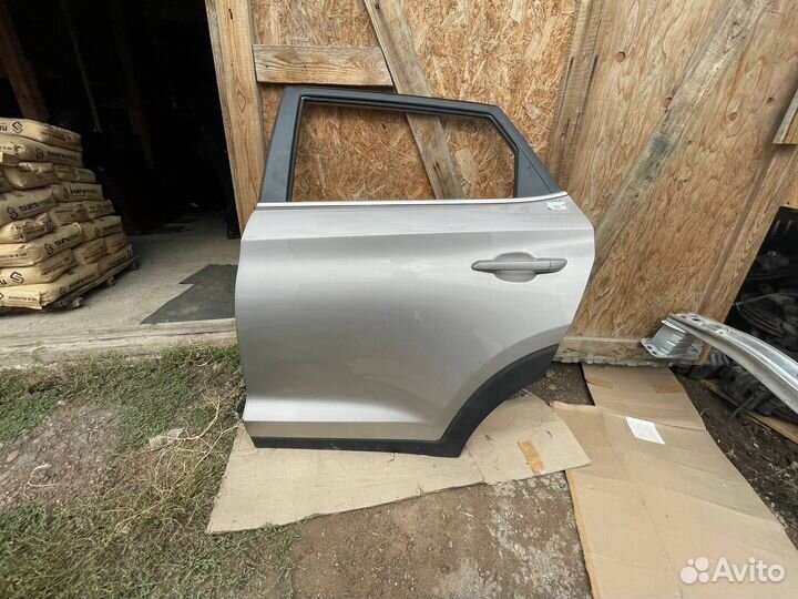 Дверь задняя левая Хендай Туксон 3 TL