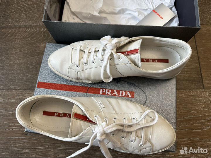 Кроссовки prada женские