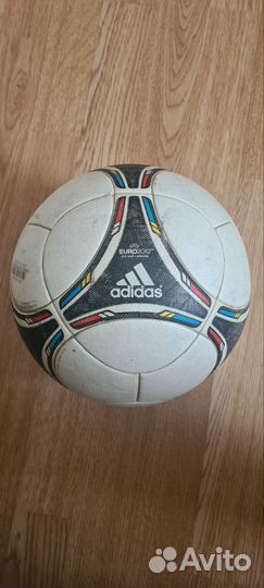 Футбольный мяч euro 2012 adidas tango 12