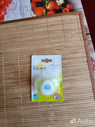 Пустышка силиконовая 6м+